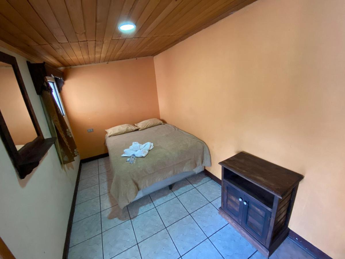 Hotel Del Ferrocarril Quetzaltenango Bagian luar foto