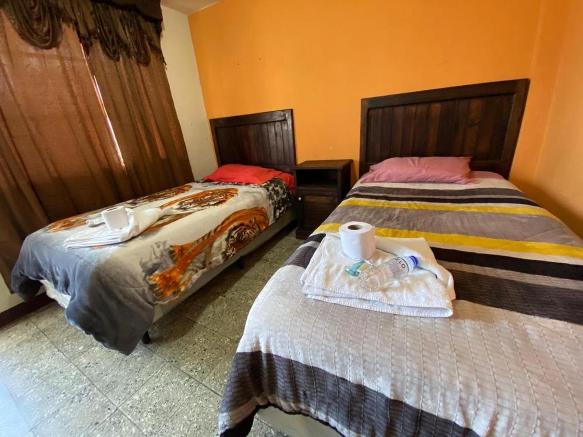 Hotel Del Ferrocarril Quetzaltenango Bagian luar foto